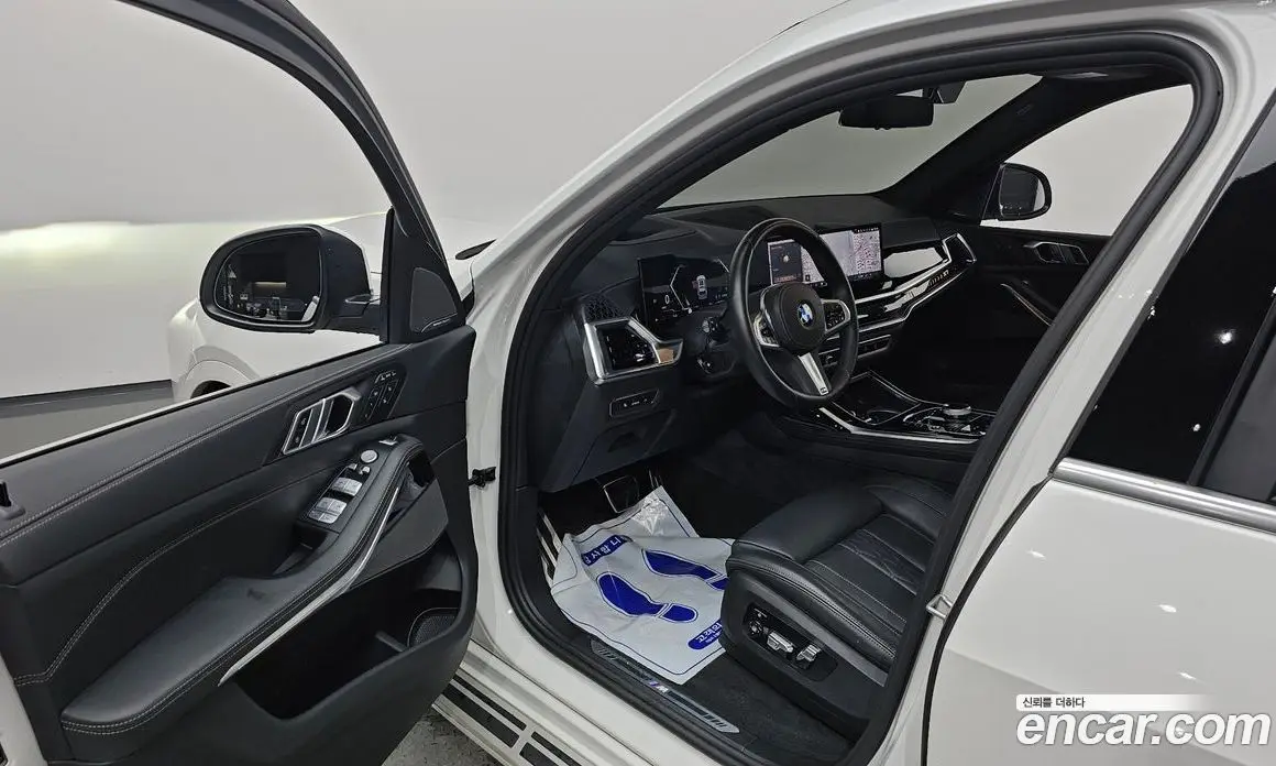 BMW X7 2023 3.0 автомат (гидро), фото 10