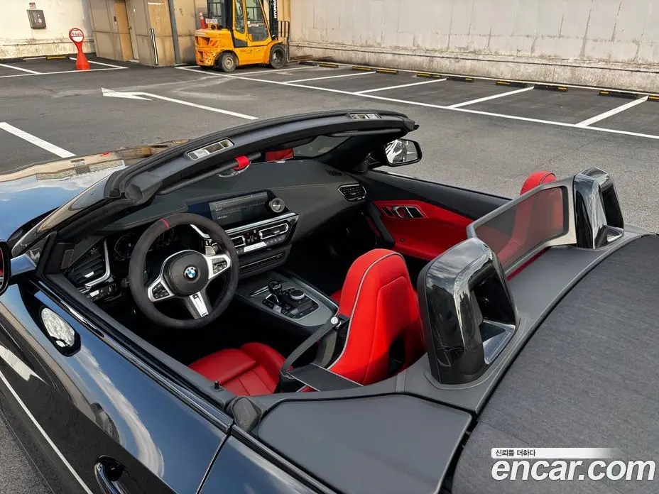 BMW Z4 2024 2.0 автомат (гидро), фото 12
