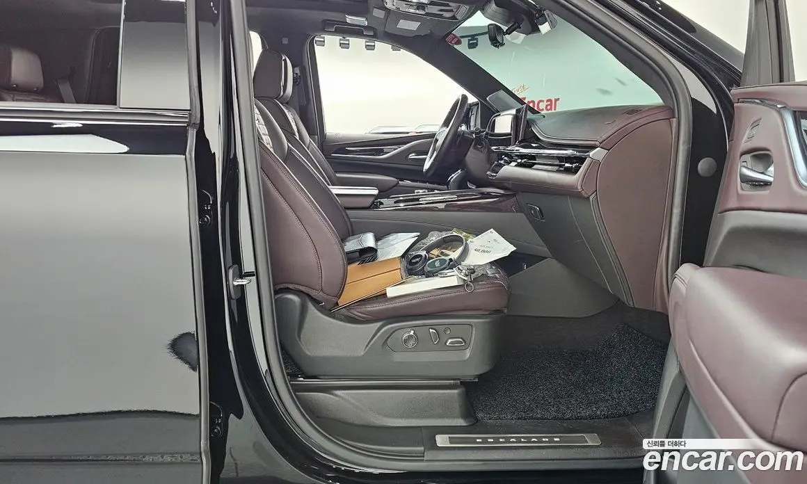Cadillac Escalade 2023 6.2 автомат (гидро), фото 16
