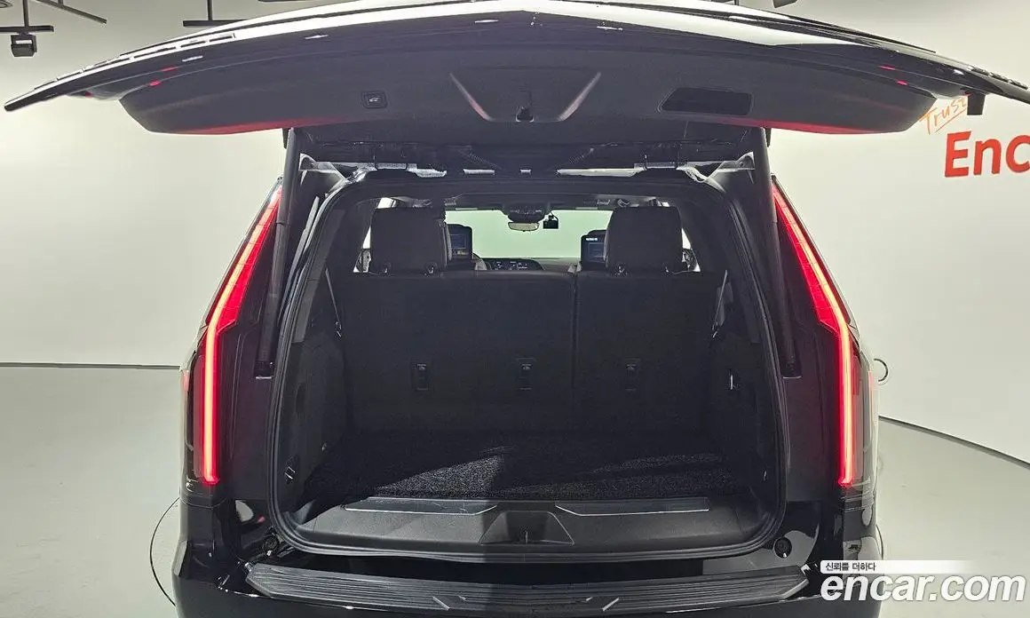 Cadillac Escalade 2023 6.2 автомат (гидро), фото 26