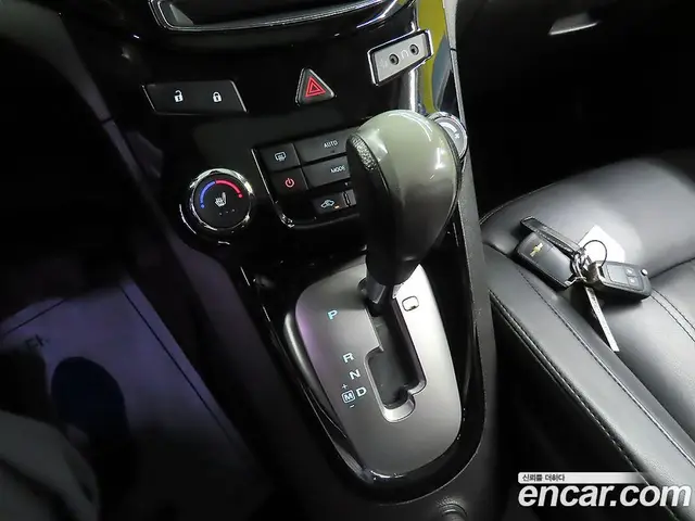 Chevrolet Orlando 2011 2.0 автомат (гидро), миниатюра 12