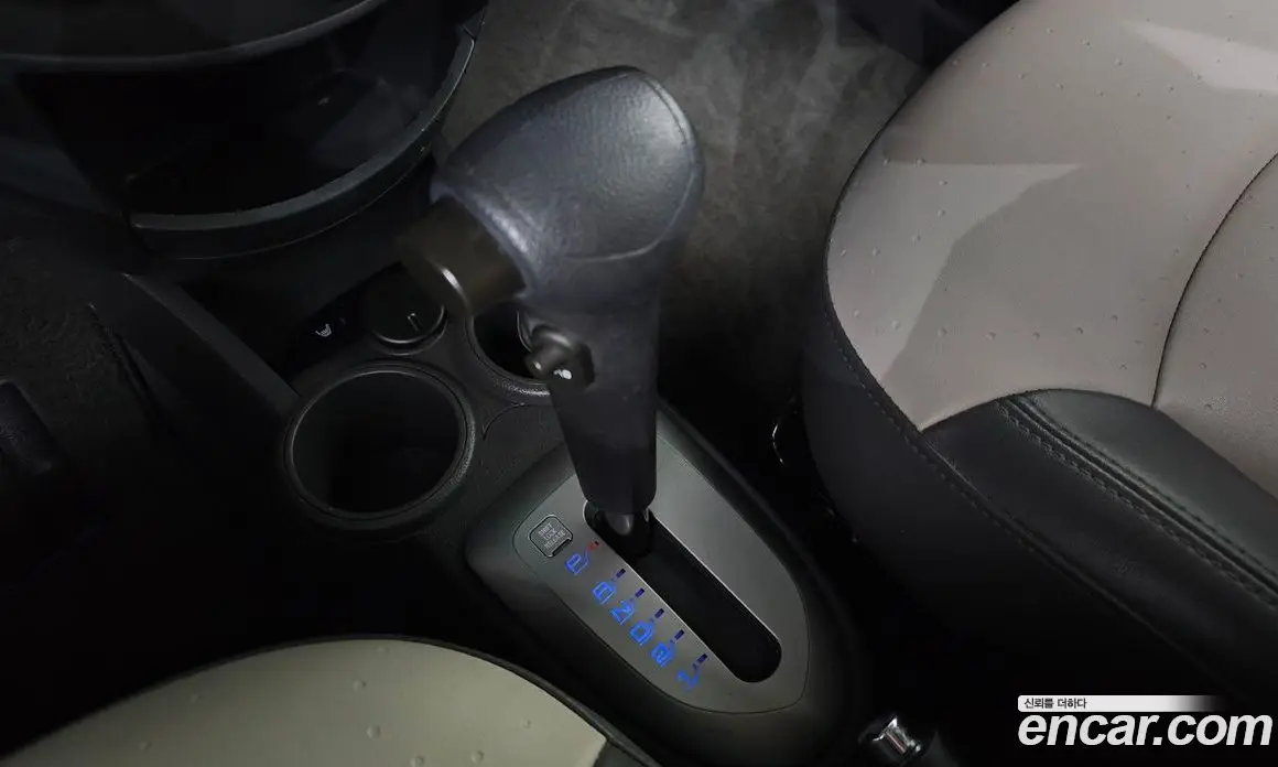 Chevrolet Spark 2011 1.0 автомат (гидро), фото 12