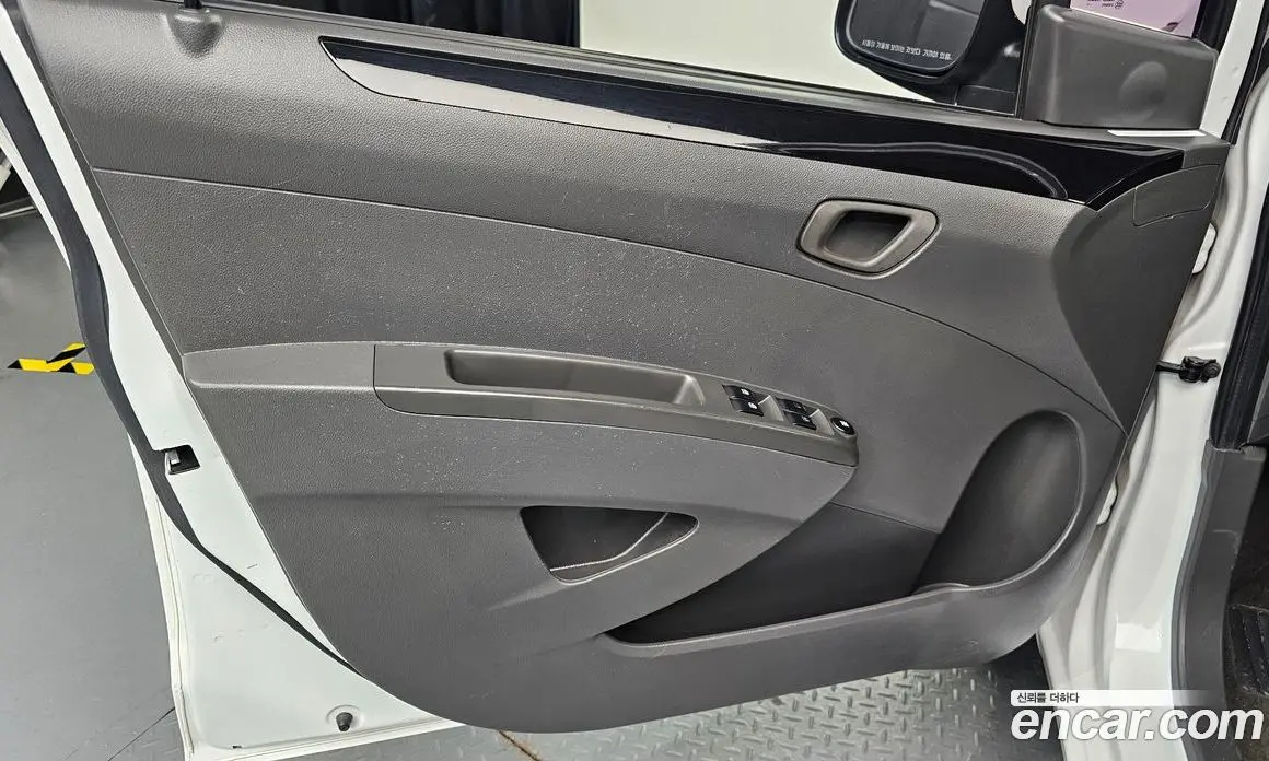 Chevrolet Spark 2011 1.0 автомат (гидро), фото 14