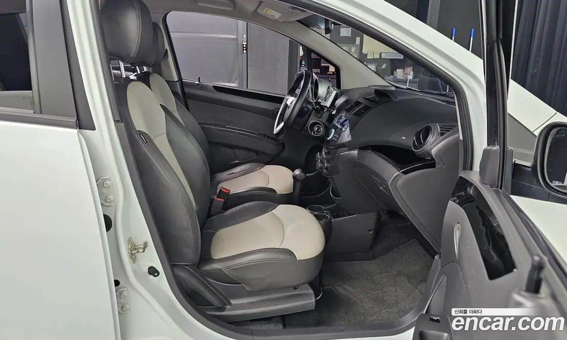Chevrolet Spark 2011 1.0 автомат (гидро), фото 18