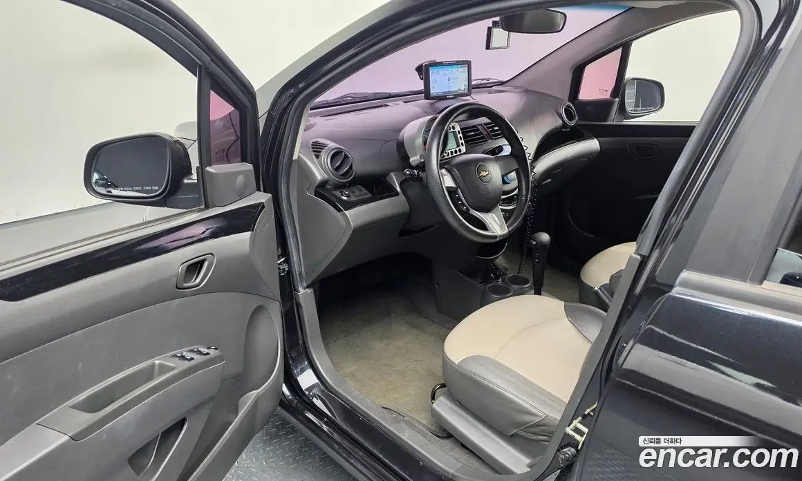 Chevrolet Spark 2012 1.0 автомат (гидро), фото 12