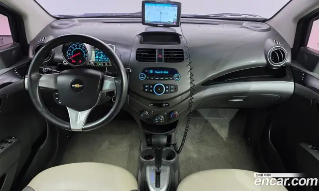 Chevrolet Spark 2012 1.0 автомат (гидро), миниатюра 9