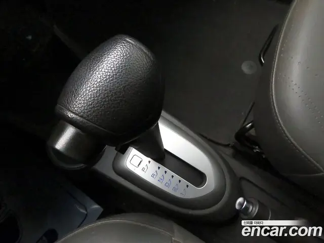 Chevrolet Spark 2014 1.0 автомат (гидро), миниатюра 11