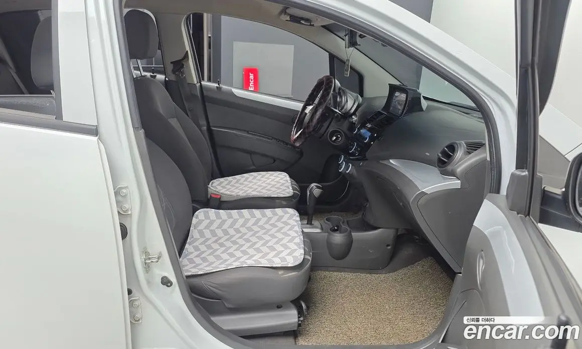 Chevrolet Spark 2015 1.0 автомат (гидро), фото 17