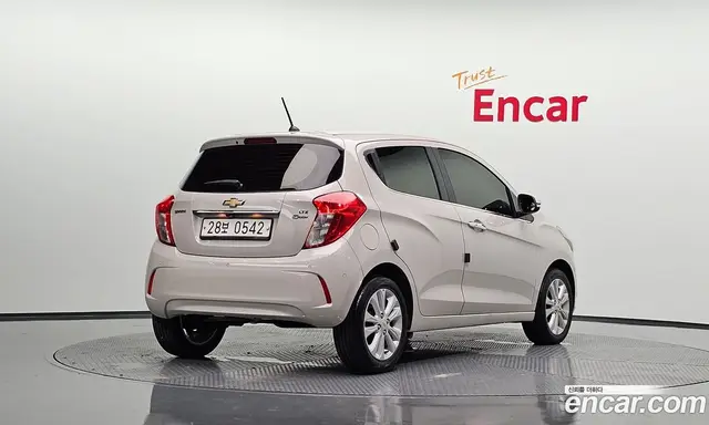 Chevrolet Spark 2016 1.0 автомат (гидро), миниатюра 1