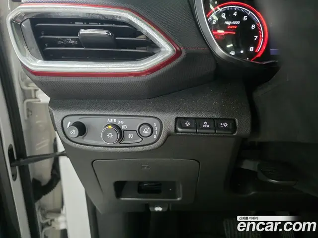 Chevrolet TrailBlazer 2020 1.3 автомат (вариатор), миниатюра 11