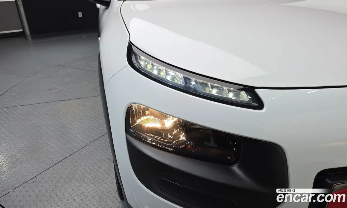 Citroen C4 Cactus 2017 1.6 автомат (гидро), фото 8