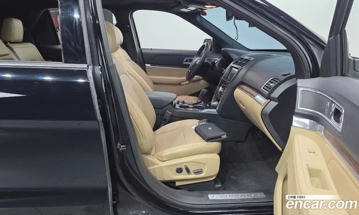 Ford Explorer 2017 2.3 автомат (гидро), фото 16