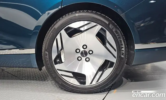 Genesis G80 2025 0.1 автомат (гидро), миниатюра 6