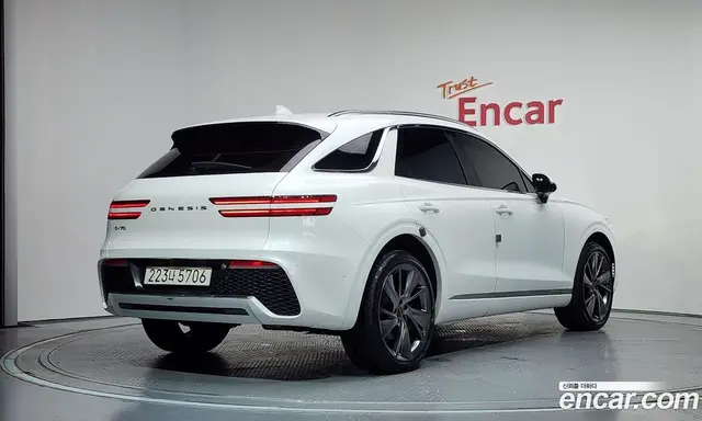 Genesis GV70 2021 2.2 автомат (гидро), миниатюра 2