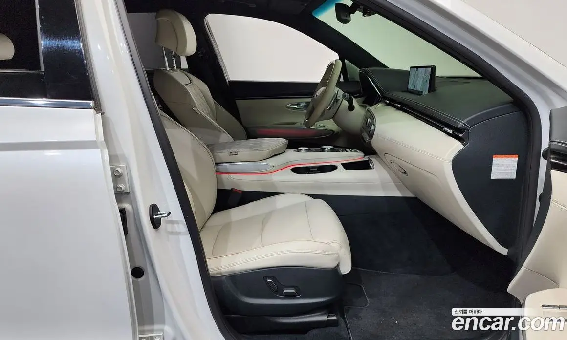 Genesis GV70 2022 0.1 автомат (гидро), фото 15