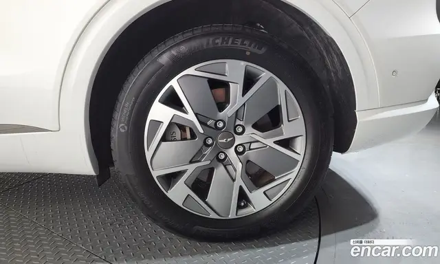 Genesis GV70 2022 0.1 автомат (гидро), миниатюра 6
