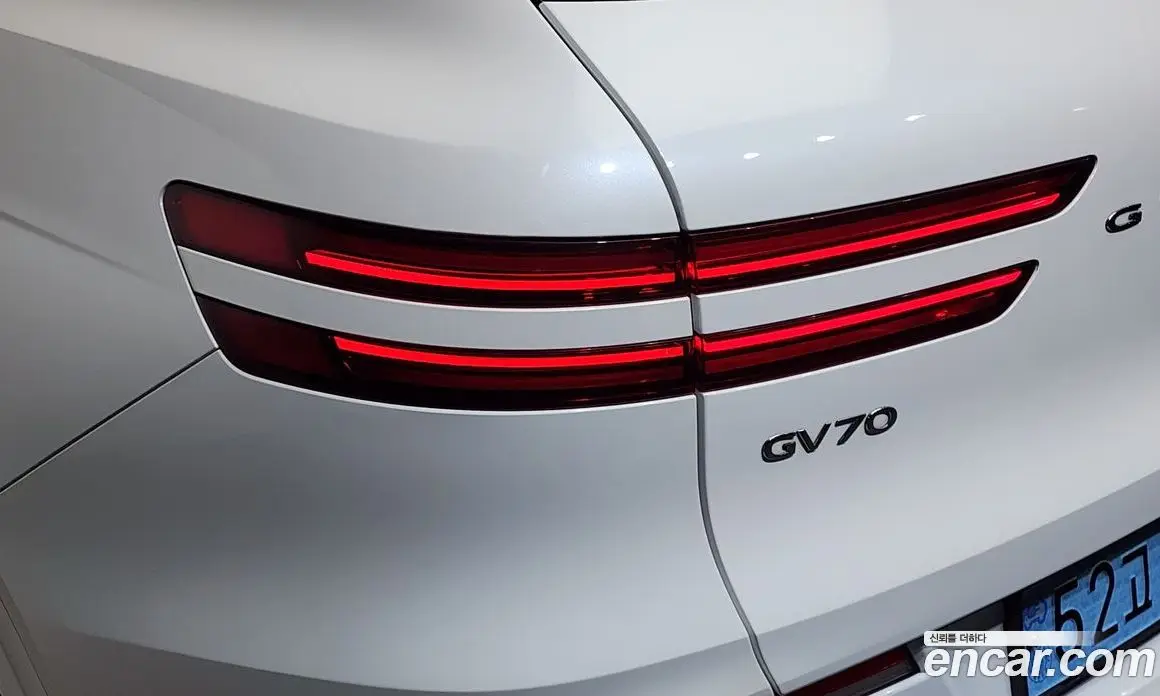 Genesis GV70 2022 0.1 автомат (гидро), фото 8