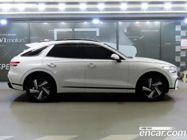 Genesis GV70 2024 2.5 автомат (гидро), миниатюра 2