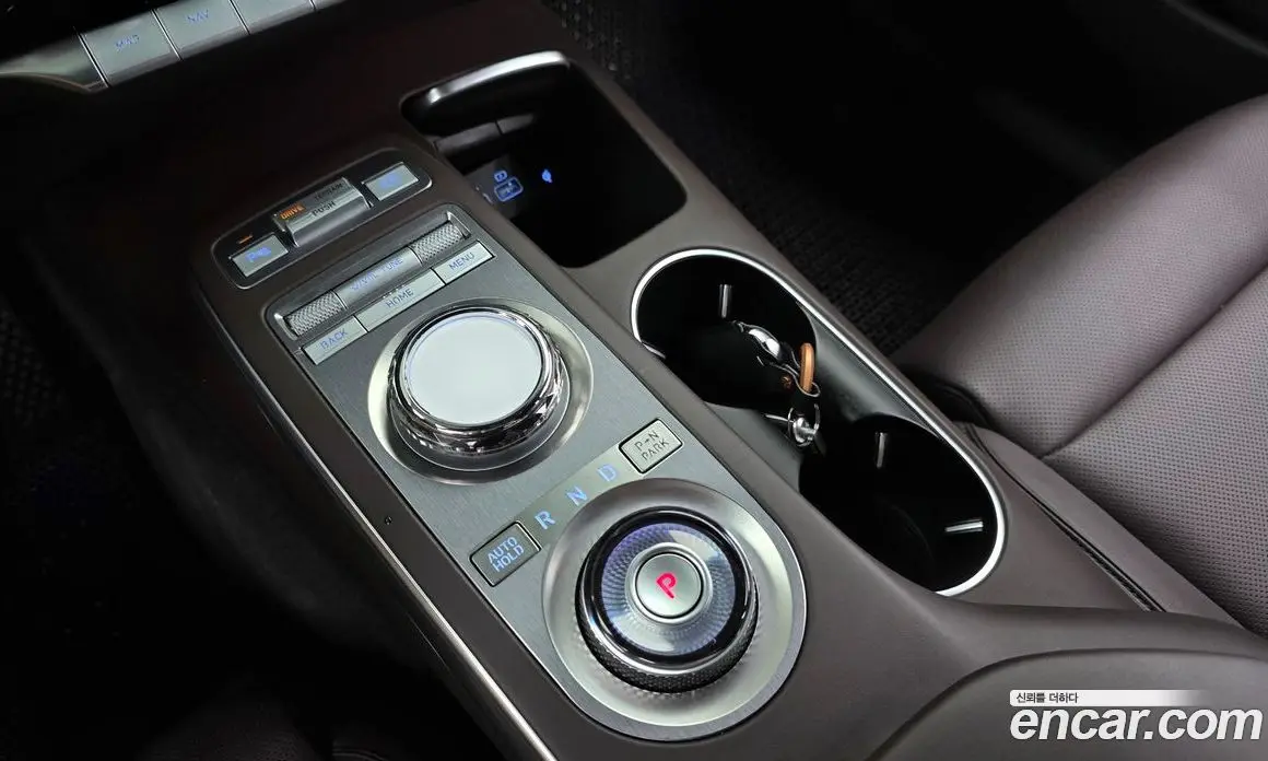 Genesis GV70 2024 2.5 автомат (гидро), фото 12