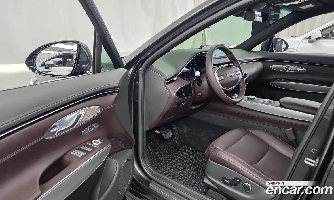 Genesis GV70 2024 2.5 автомат (гидро), фото 13
