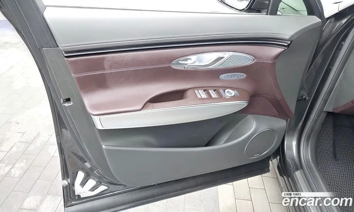 Genesis GV70 2024 2.5 автомат (гидро), фото 14