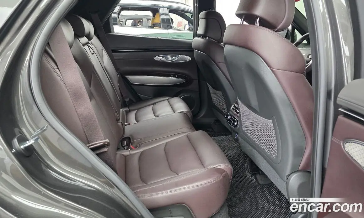 Genesis GV70 2024 2.5 автомат (гидро), фото 17