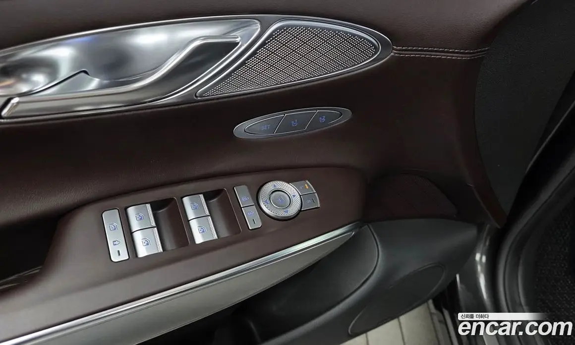 Genesis GV70 2024 2.5 автомат (гидро), фото 27