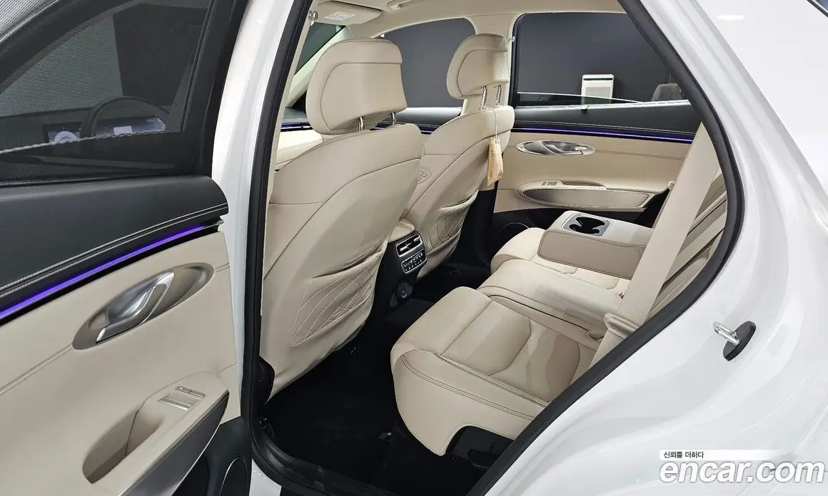 Genesis GV70 2025 2.5 автомат (гидро), фото 11