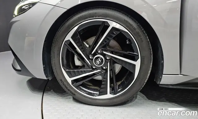 Hyundai Avante 2023 1.6 автомат (гидро), миниатюра 5