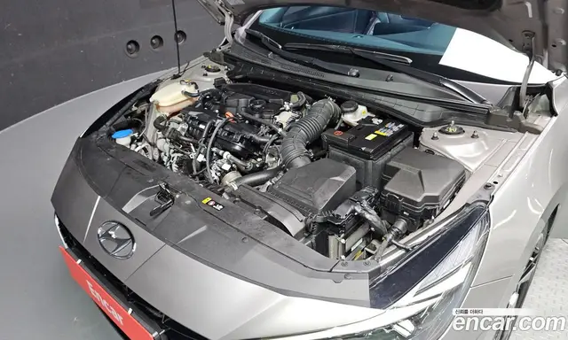 Hyundai Avante 2023 1.6 автомат (гидро), миниатюра 6