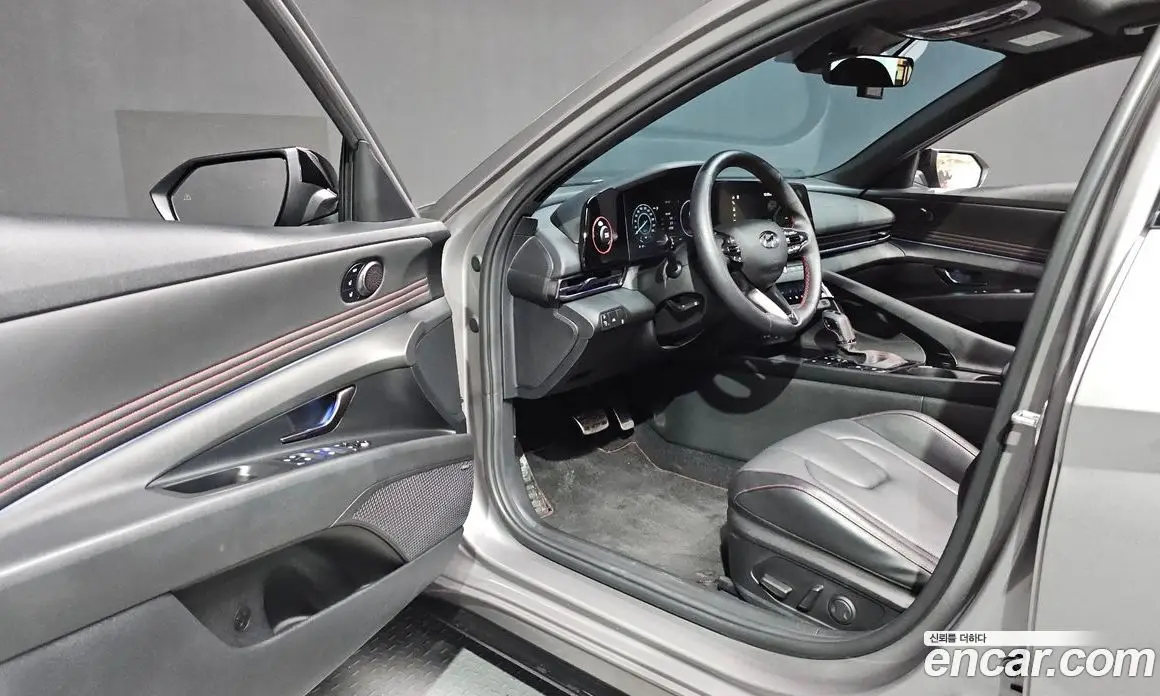 Hyundai Avante 2023 1.6 автомат (гидро), фото 10