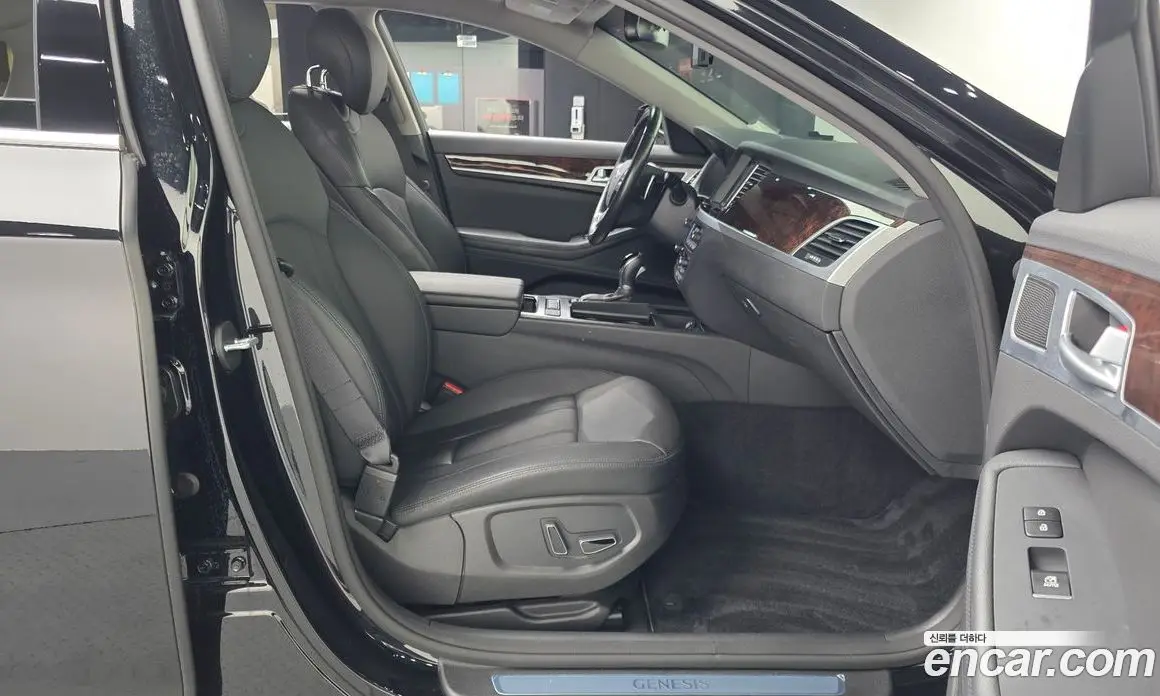 Hyundai Genesis 2014 3.3 автомат (гидро), фото 16