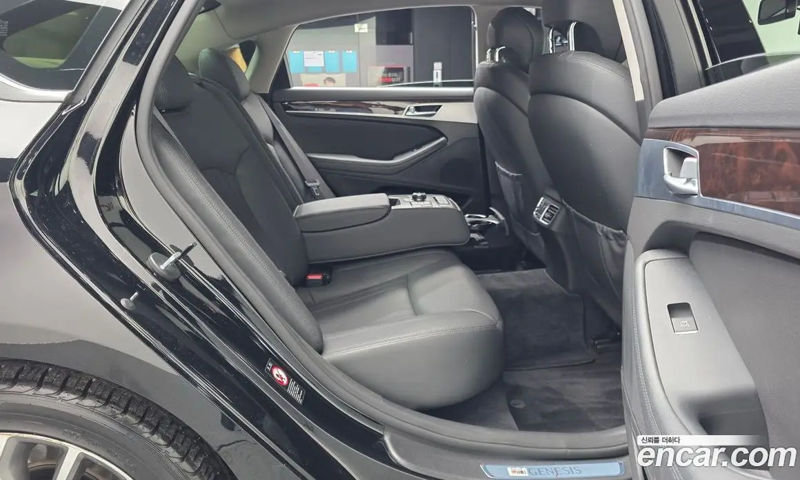 Hyundai Genesis 2014 3.3 автомат (гидро), фото 17