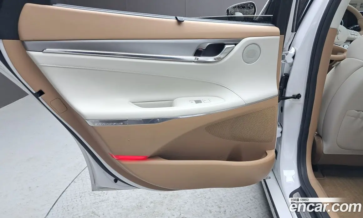 Hyundai Grandeur 2022 2.5 автомат (гидро), фото 15