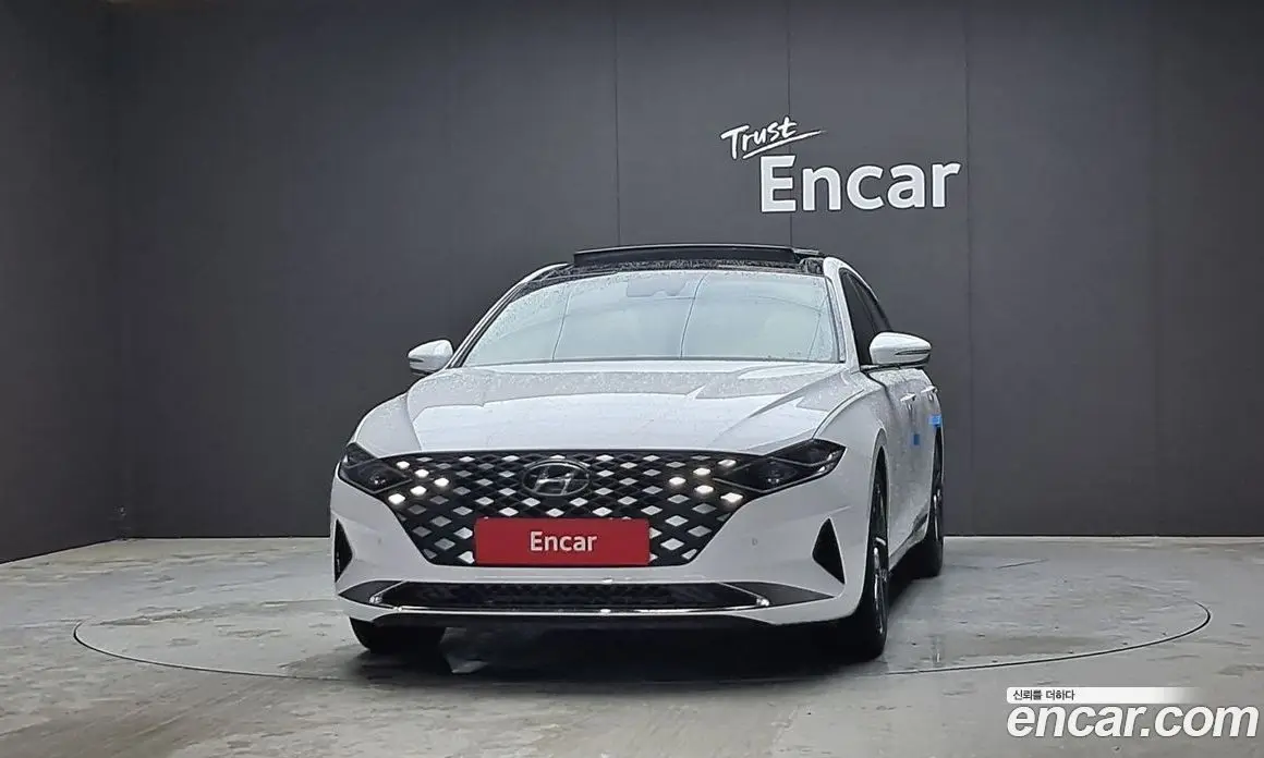 Hyundai Grandeur 2022 2.5 автомат (гидро), фото 3