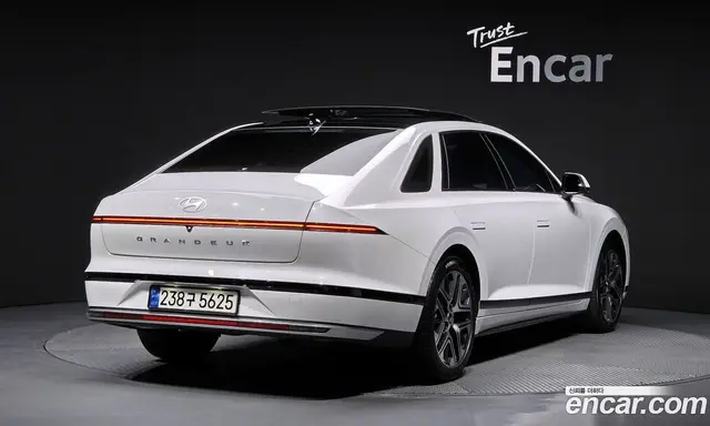 Hyundai Grandeur 2023 2.5 автомат (гидро), миниатюра 2