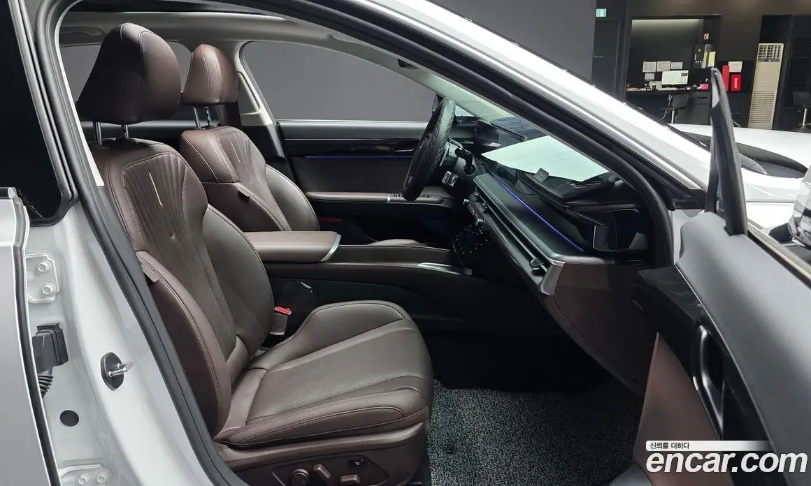 Hyundai Grandeur 2023 2.5 автомат (гидро), фото 16