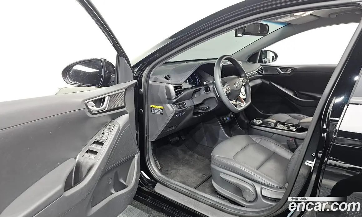 Hyundai Ioniq 2020 0.1 автомат (гидро), фото 13