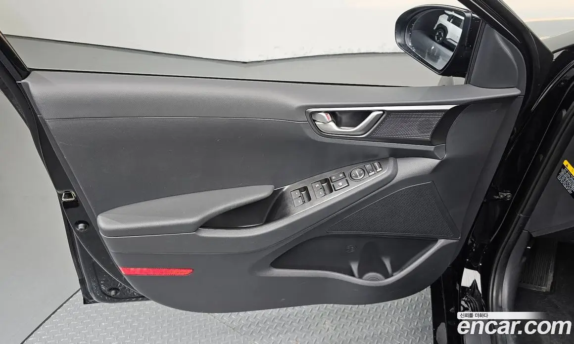 Hyundai Ioniq 2020 0.1 автомат (гидро), фото 14