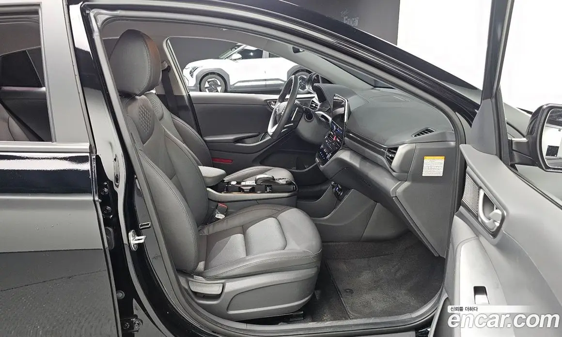 Hyundai Ioniq 2020 0.1 автомат (гидро), фото 16