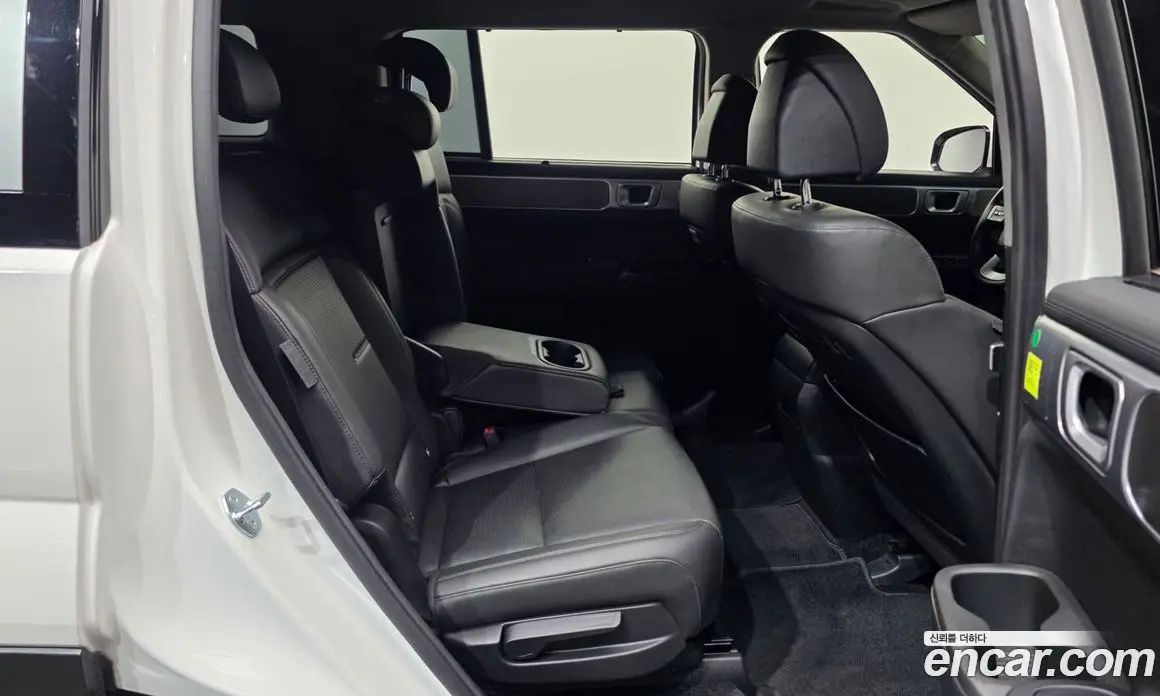 Hyundai Santa Fe 2023 2.5 автомат (гидро), фото 18
