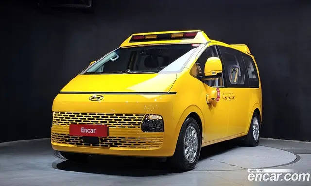 Hyundai Staria, 2023, 35 106 км