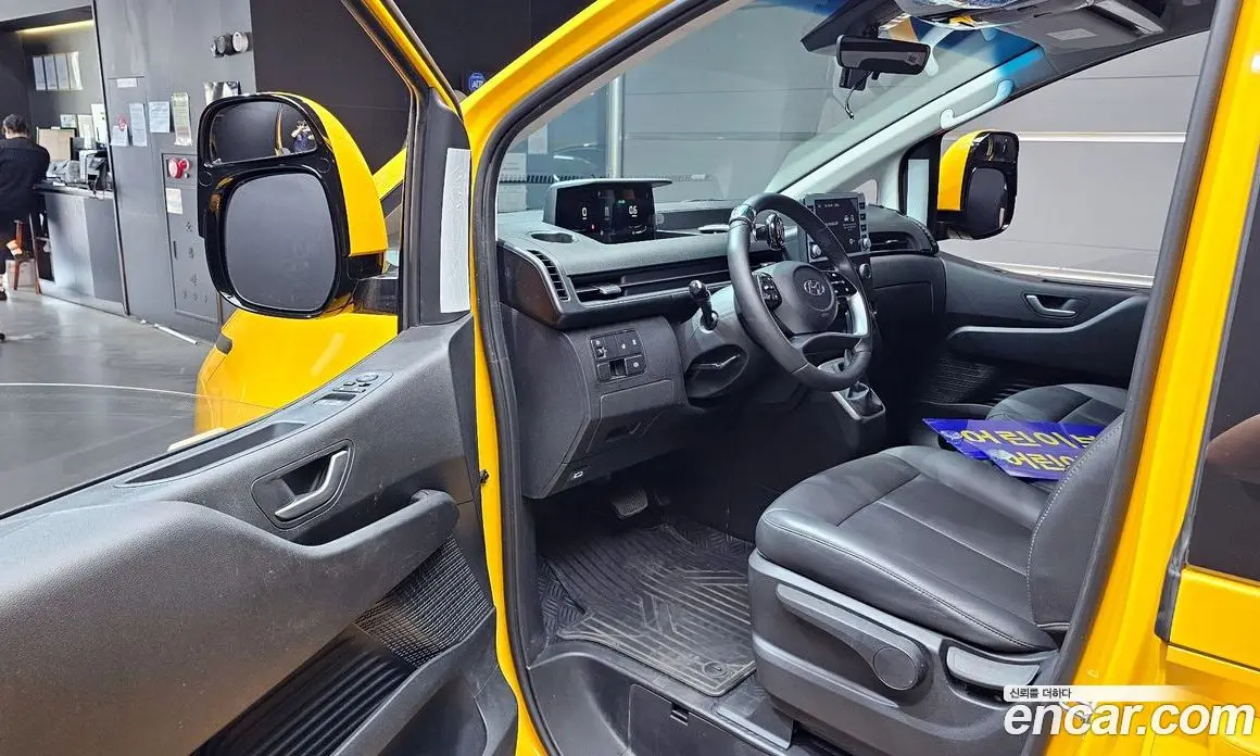 Hyundai Staria 2023 3.5 автомат (гидро), фото 10 Hyundai Staria 2023 3.5 автомат (гидро), фото 10