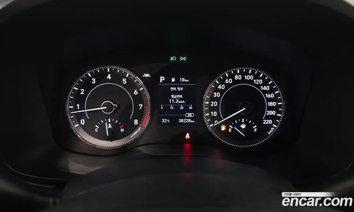 Hyundai Venue 2019 1.6 автомат (гидро), фото 8