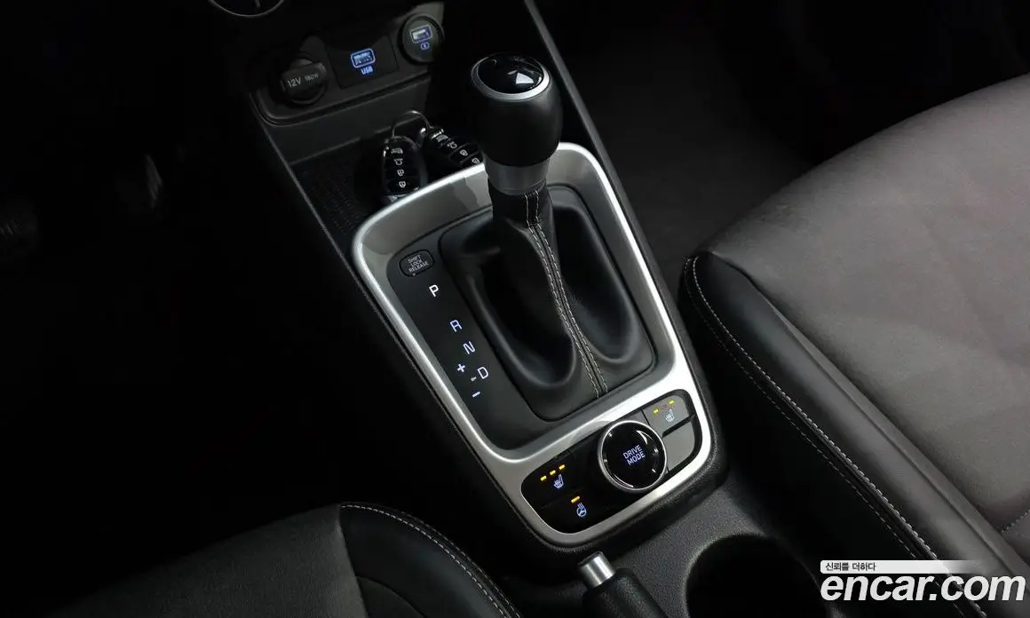 Hyundai Venue 2019 1.6 автомат (гидро), фото 9