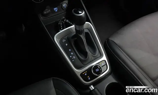 Hyundai Venue 2019 1.6 автомат (гидро), миниатюра 9