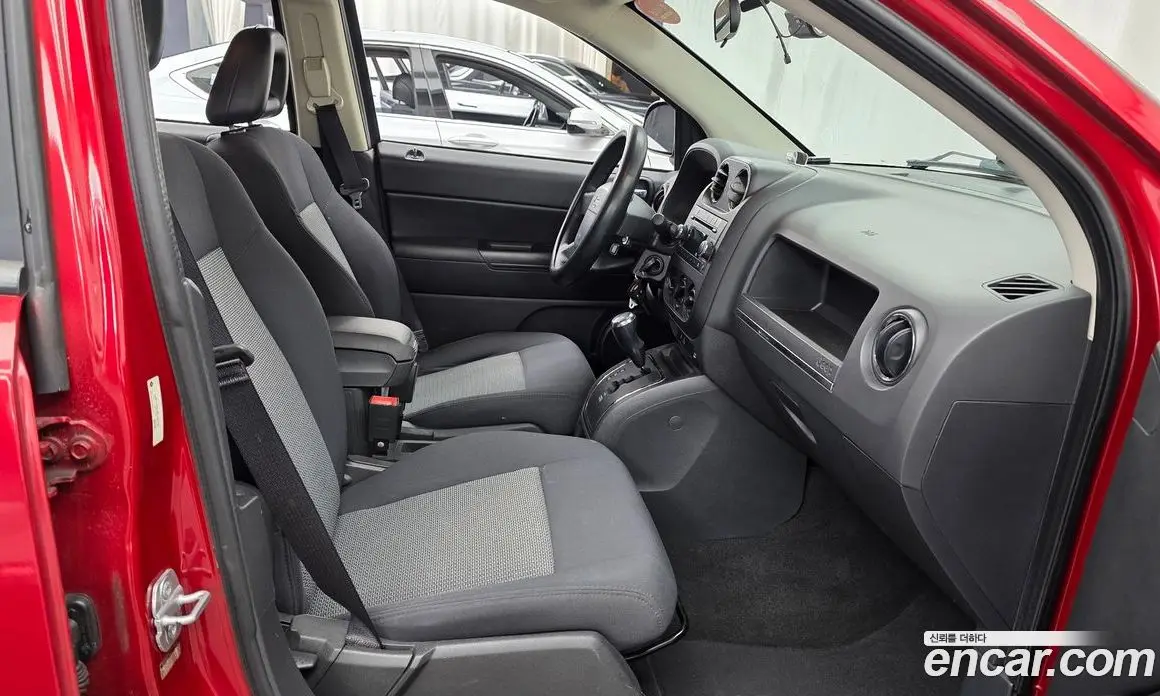 Jeep Compass 2009 2.4 автомат (гидро), фото 11