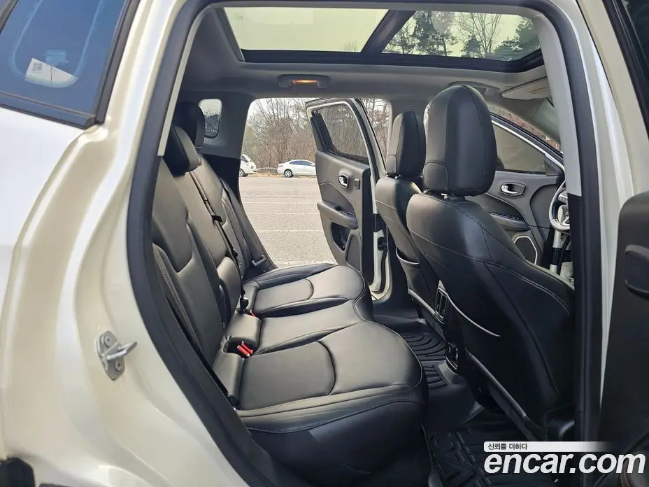 Jeep Compass 2019 2.4 автомат (гидро), фото 12 Jeep Compass 2019 2.4 автомат (гидро), фото 12