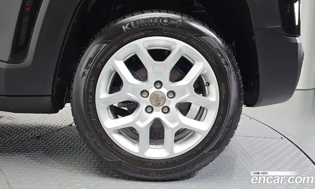 Jeep Renegade 2018 2.4 автомат (гидро), миниатюра 7