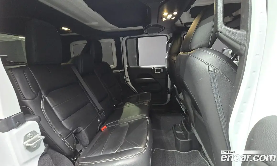 Jeep Wrangler 2021 2.0 автомат (гидро), фото 12 Jeep Wrangler 2021 2.0 автомат (гидро), фото 12